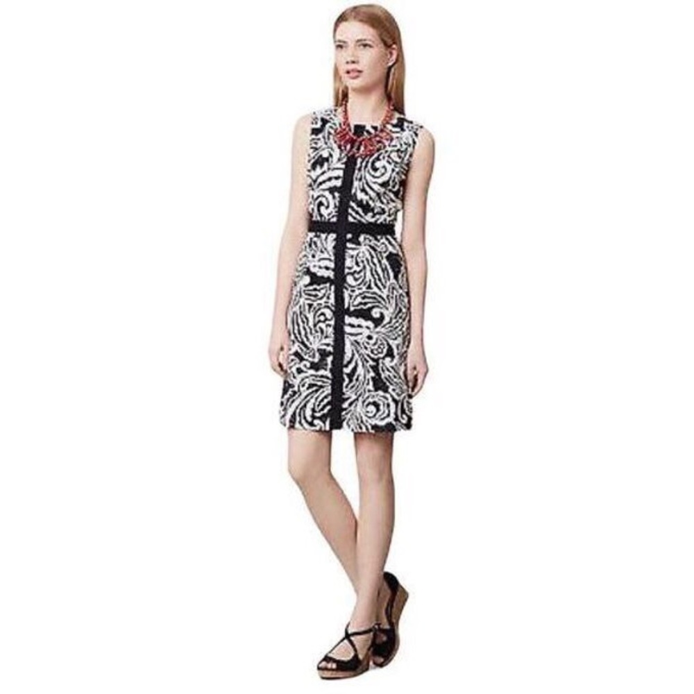 ANTHROPOLOGIE Tabatha eyelet Sheath Dress - size 6